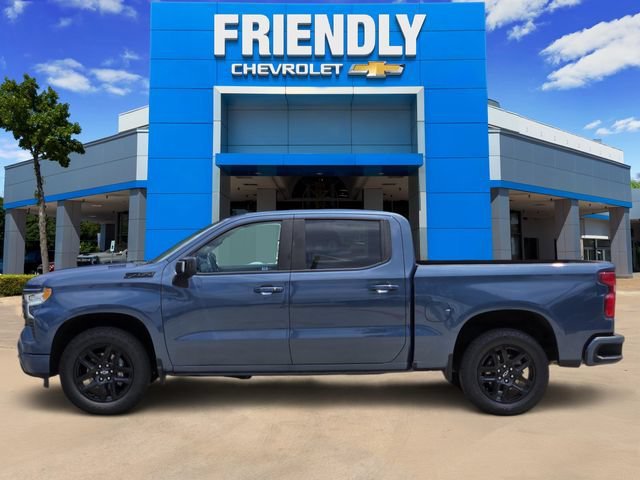 Used 2024 Lakeshore Blue Metallic Chevrolet RST image 4