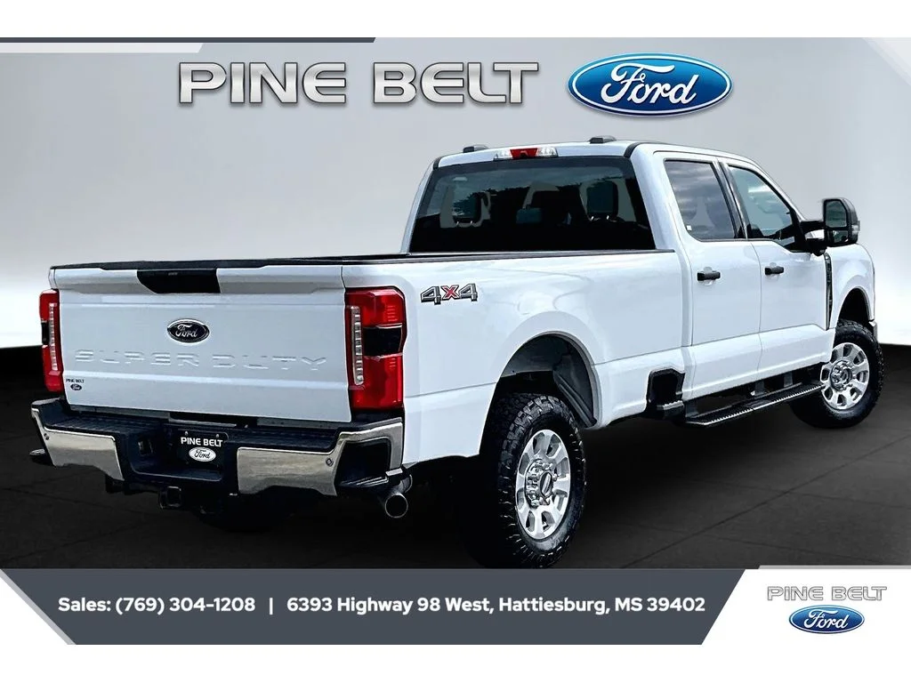 Used 2023 Oxford White Ford XLT image 11