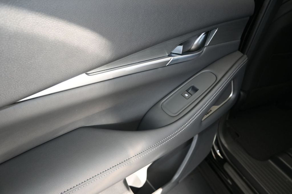 New 2027 MINERAL BLACK INFINITI Luxe FWD image 15