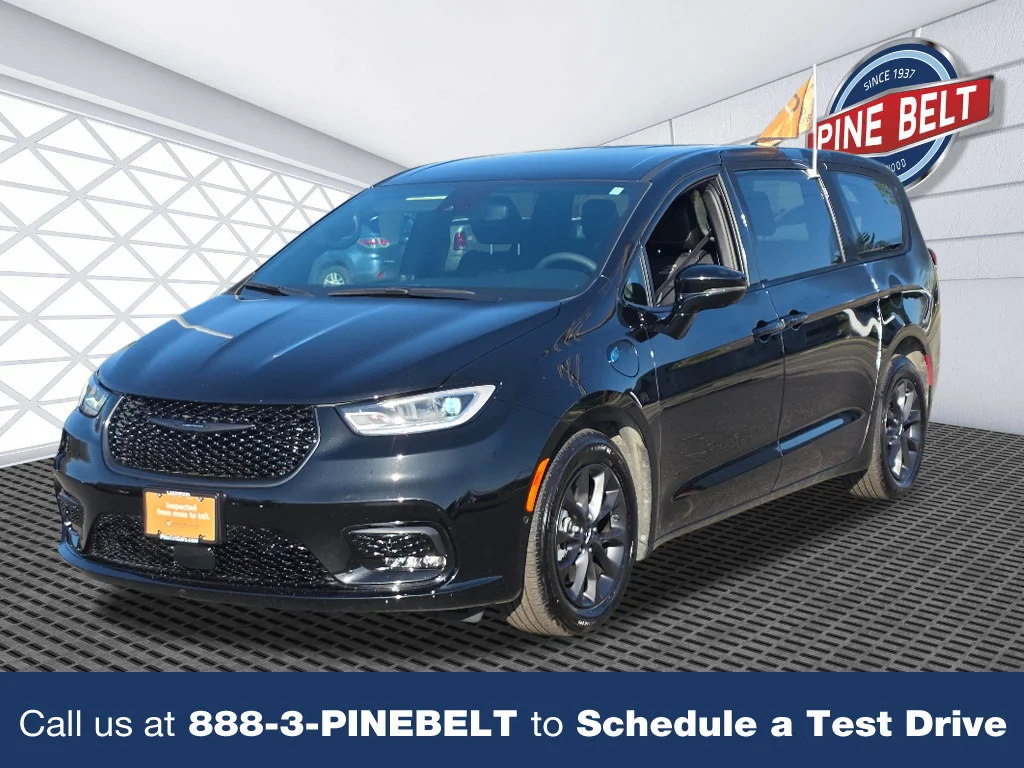 2024 Chrysler Pacifica Hybrid Select S-Appearance PHEV's photo