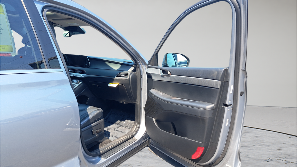 Used 2020 Silver Hyundai SEL image 15