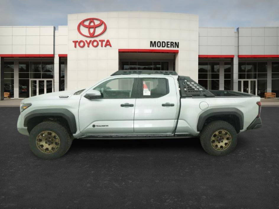 New 2025 Celestial Silver M Toyota Trailhunter image 9