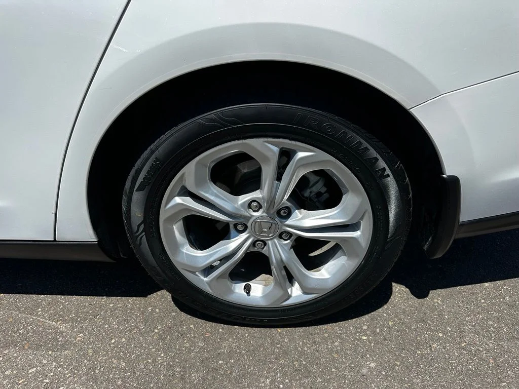 Used 2024  Honda LX image 11