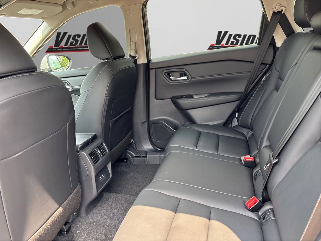 Used 2025 Gray Nissan SL image 10