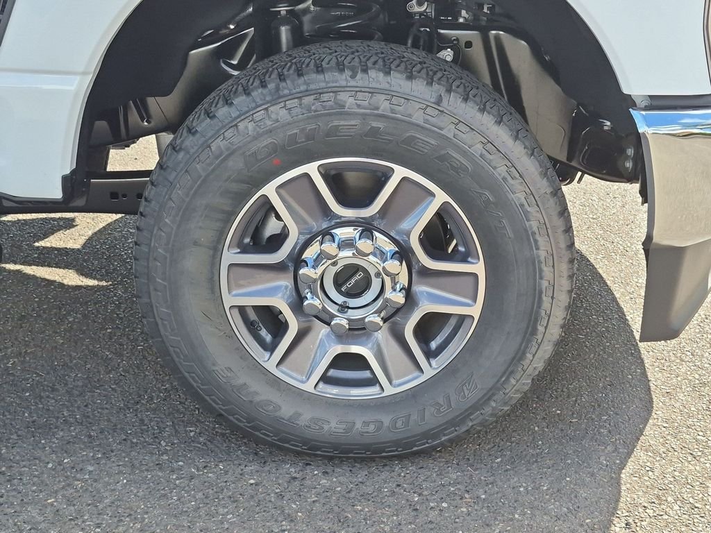 New 2026 Oxford White Ford F-250® Lariat® image 30
