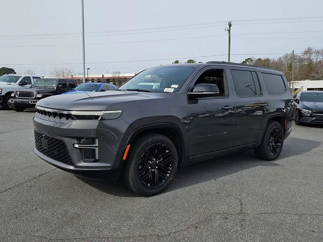 New 2026 Baltic-Gray Metallic Clear-Coat Exterior Paint Jeep Limited image 3