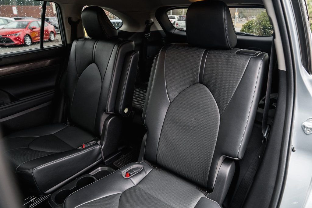 2023 Toyota Highlander Limited - Photo 28