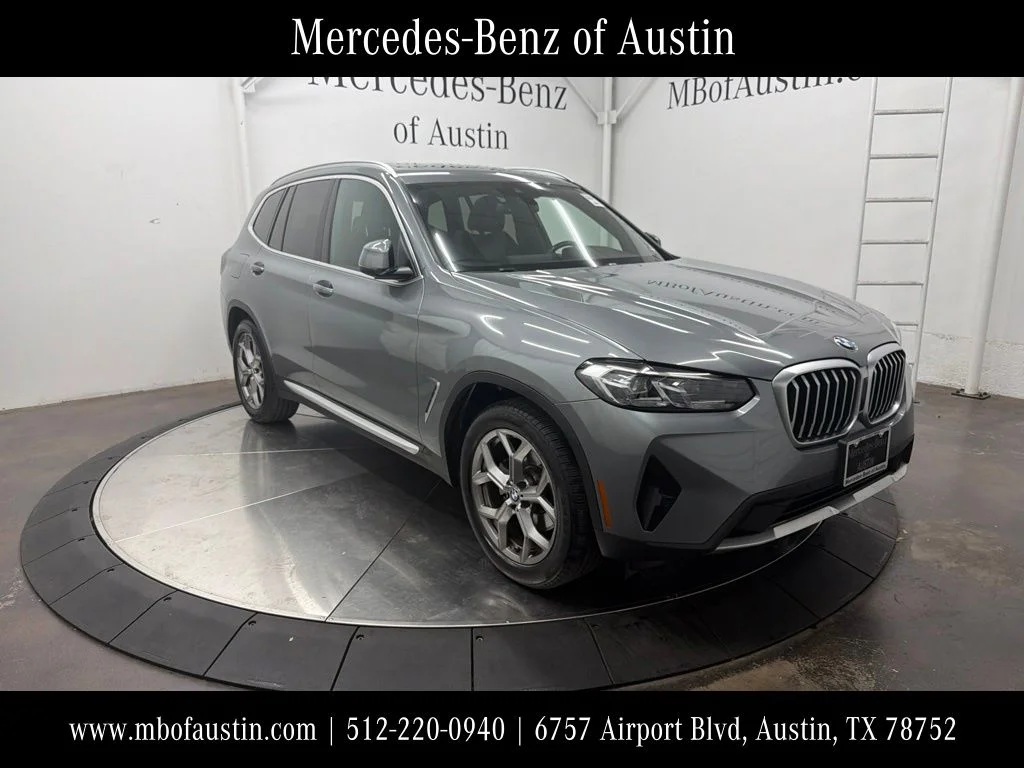 Used 2023 Gray BMW xDrive30i image 1