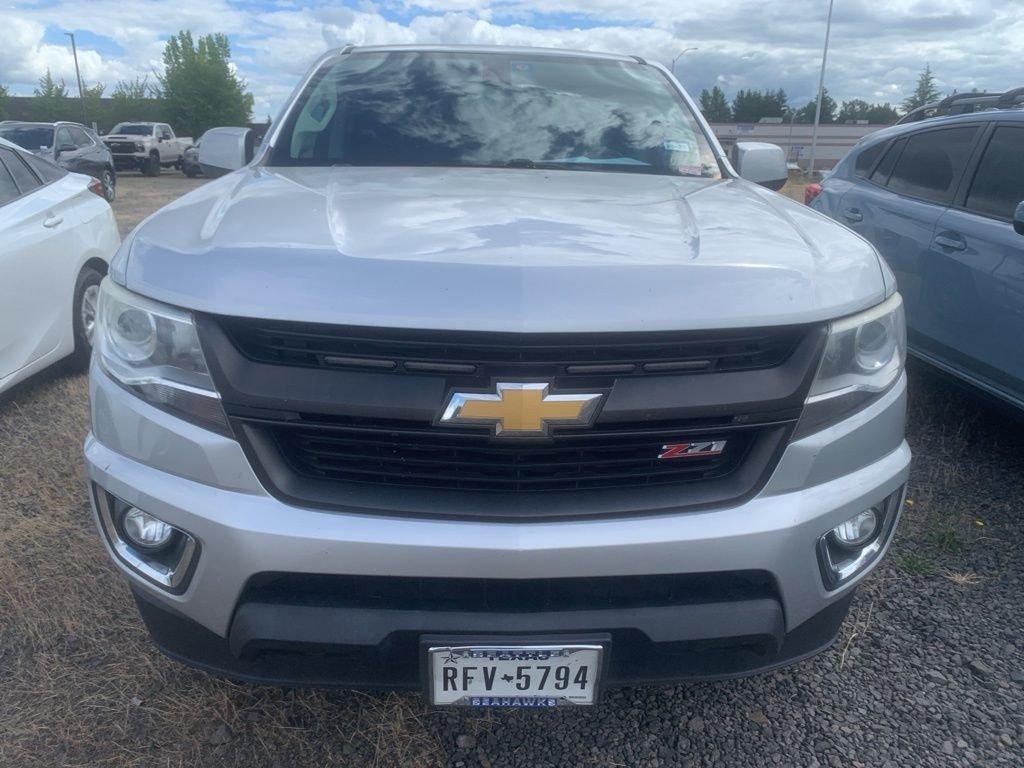 Used 2018 Silver Ice Metallic Chevrolet Z71 image 6
