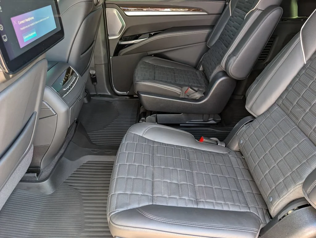Certified Used 2026 Galactic Gray Metallic Cadillac Platinum Sport image 17