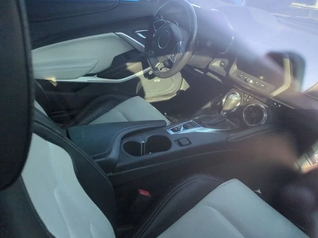 2023 Chevrolet Camaro 3LT - Photo 8