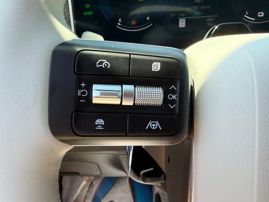 New 2026 Gray Hyundai SEL image 11