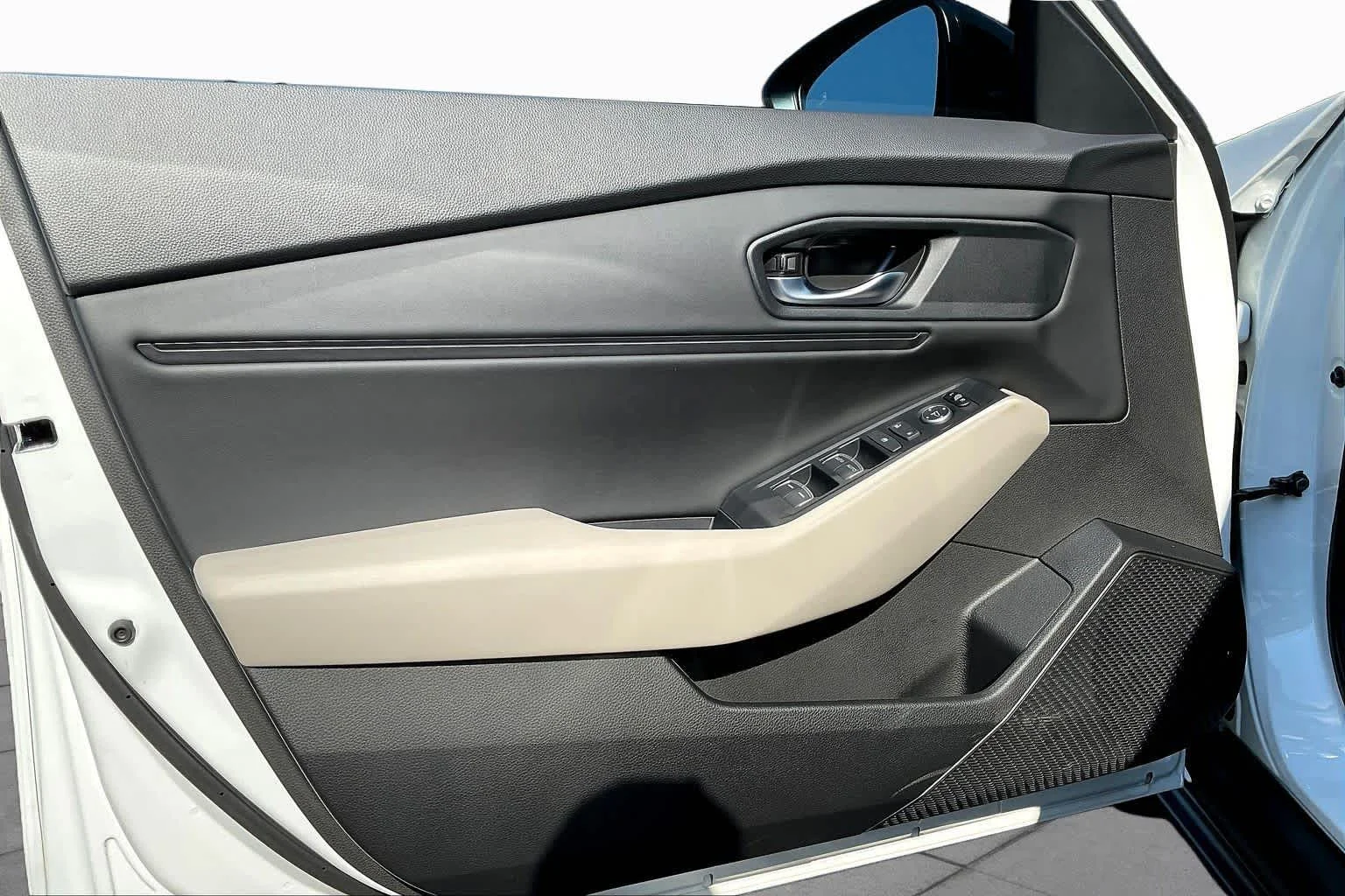 New 2026 Platinum White Pearl Honda SE image 10