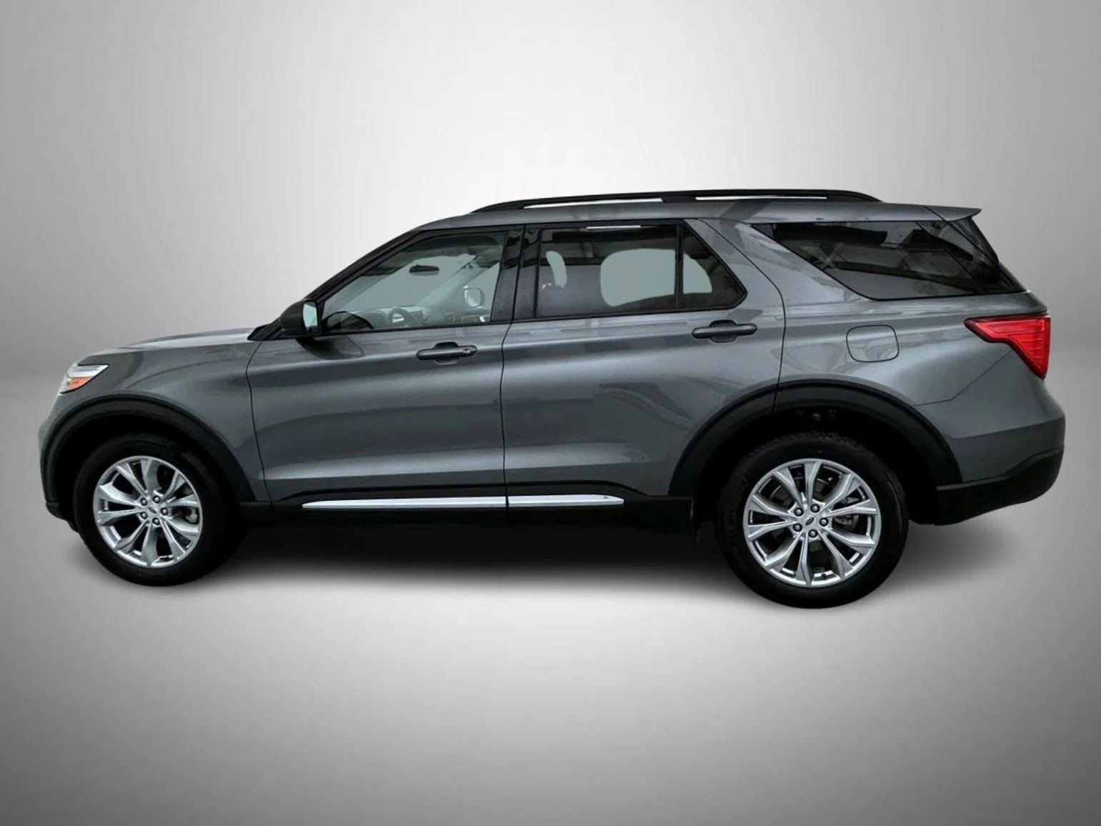 Used 2024 Gray Ford XLT image 8