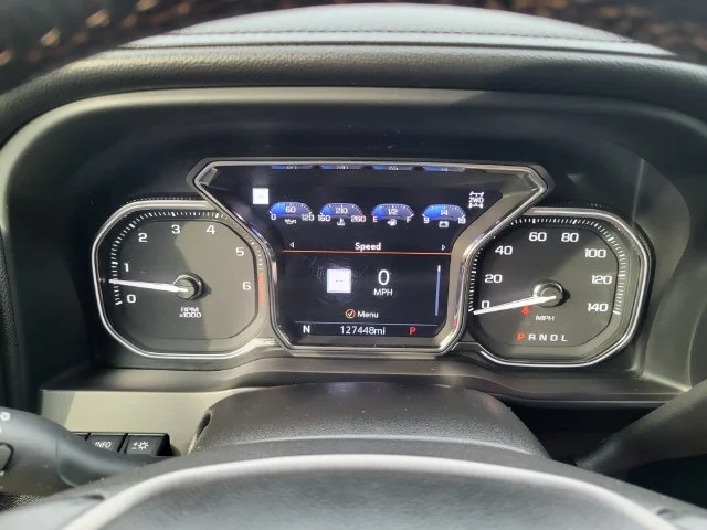 Used 2021 White GMC AT4 image 23