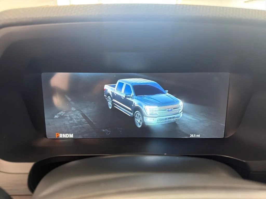 New 2026 Carbonized Gray Metallic Ford XLT image 16
