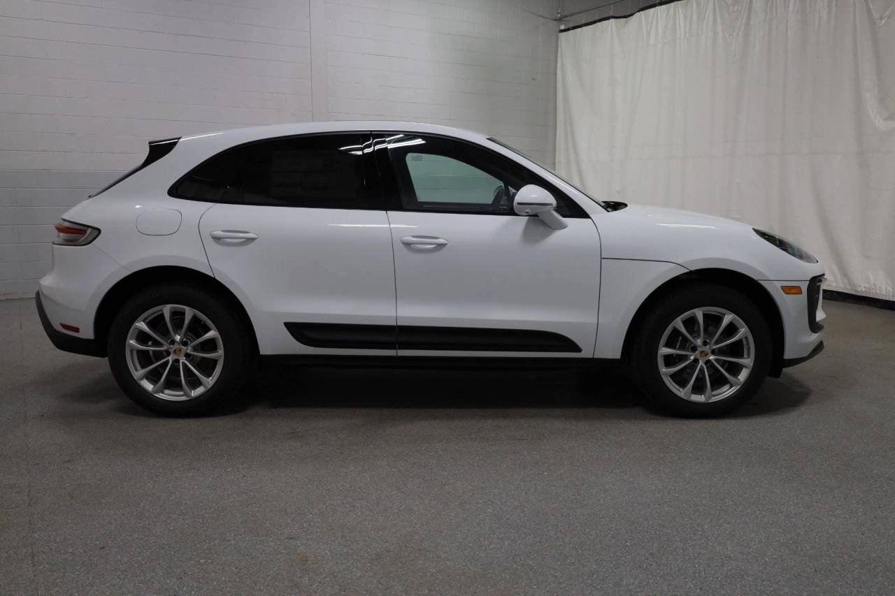 Used 2026 Carrara White Metallic Porsche  image 9