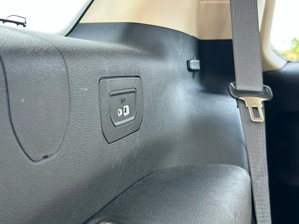Certified Used 2022 White Jeep Limited image 38
