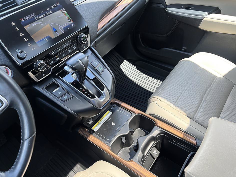 Used 2020 Platinum White Pearl Honda Touring image 17