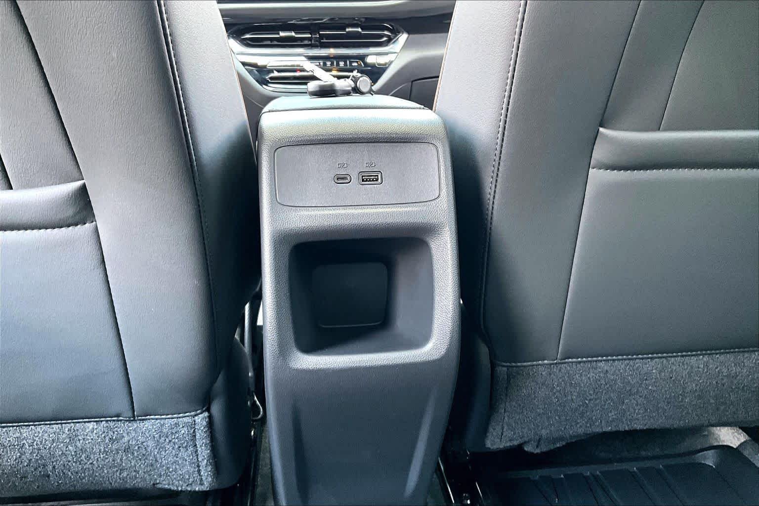 Used 2025 Moonstone Gray Metallic Buick Avenir image 37