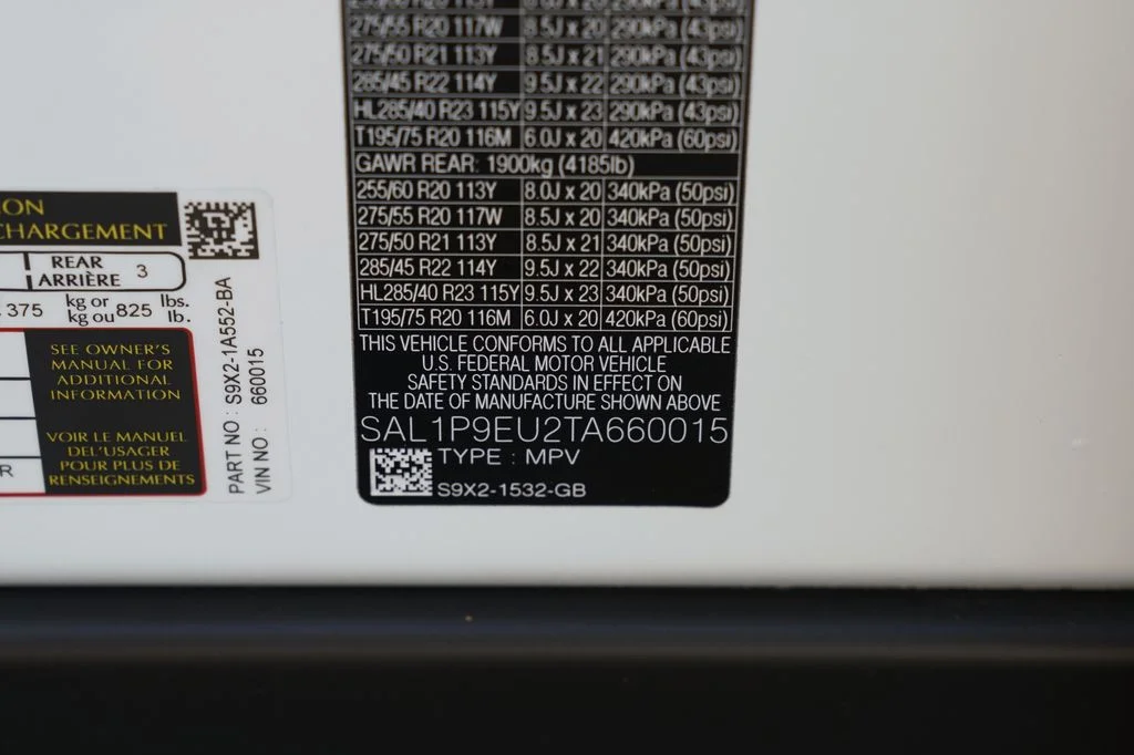 Used 2026 White Land Rover SE image 34