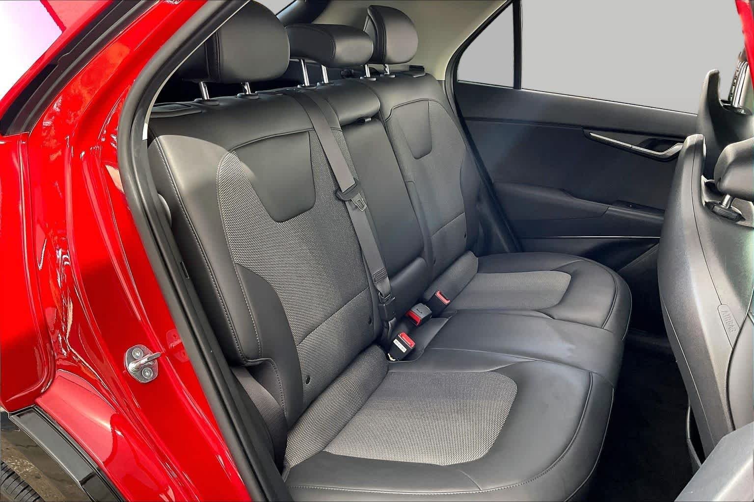 Used 2023 Runway Red Kia Wind image 19