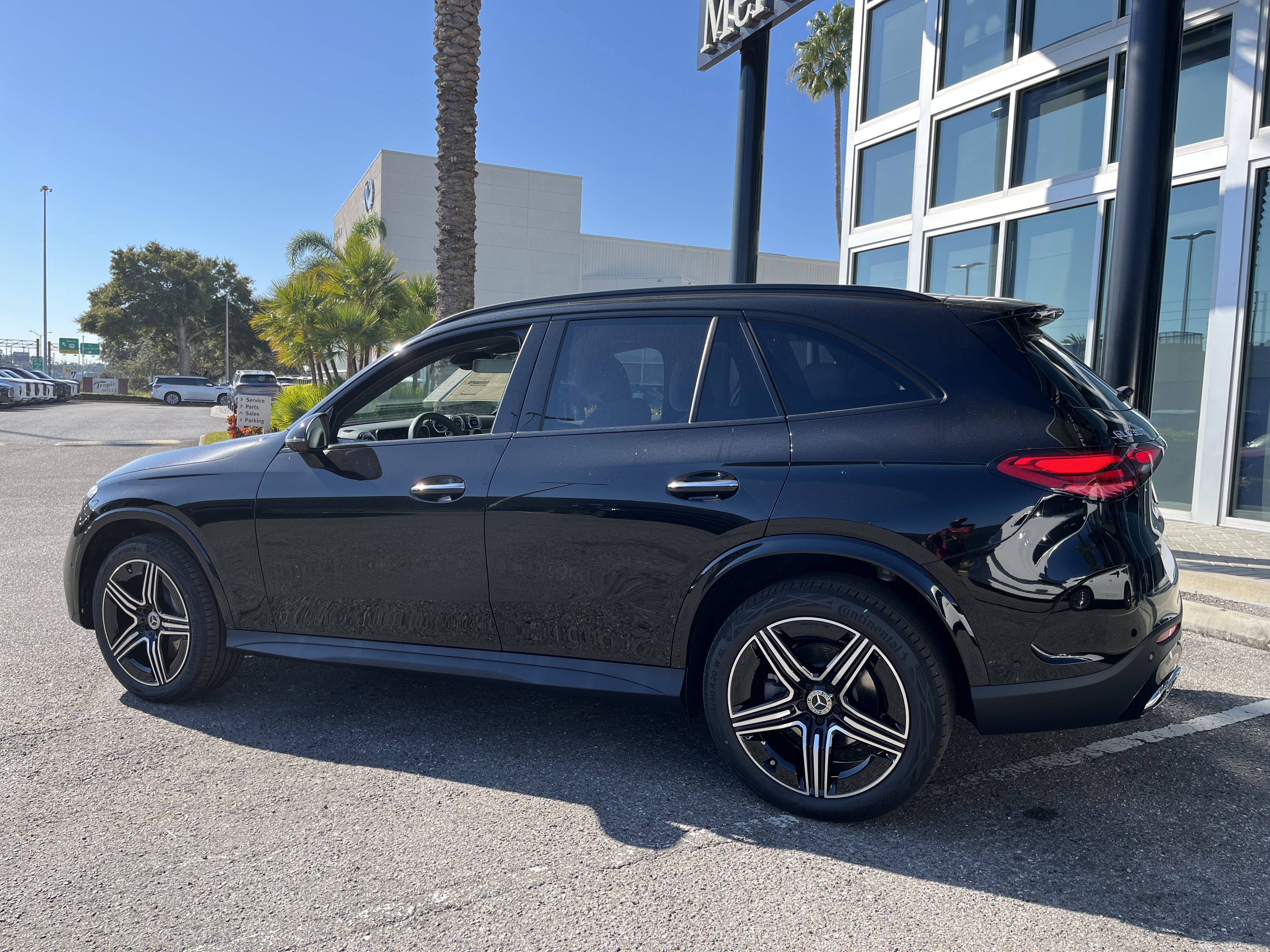 New 2026 Obsidian Black Metallic Mercedes-Benz GLC 300 image 4