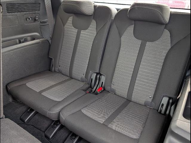 2023 Kia Sorento LX - Photo 13