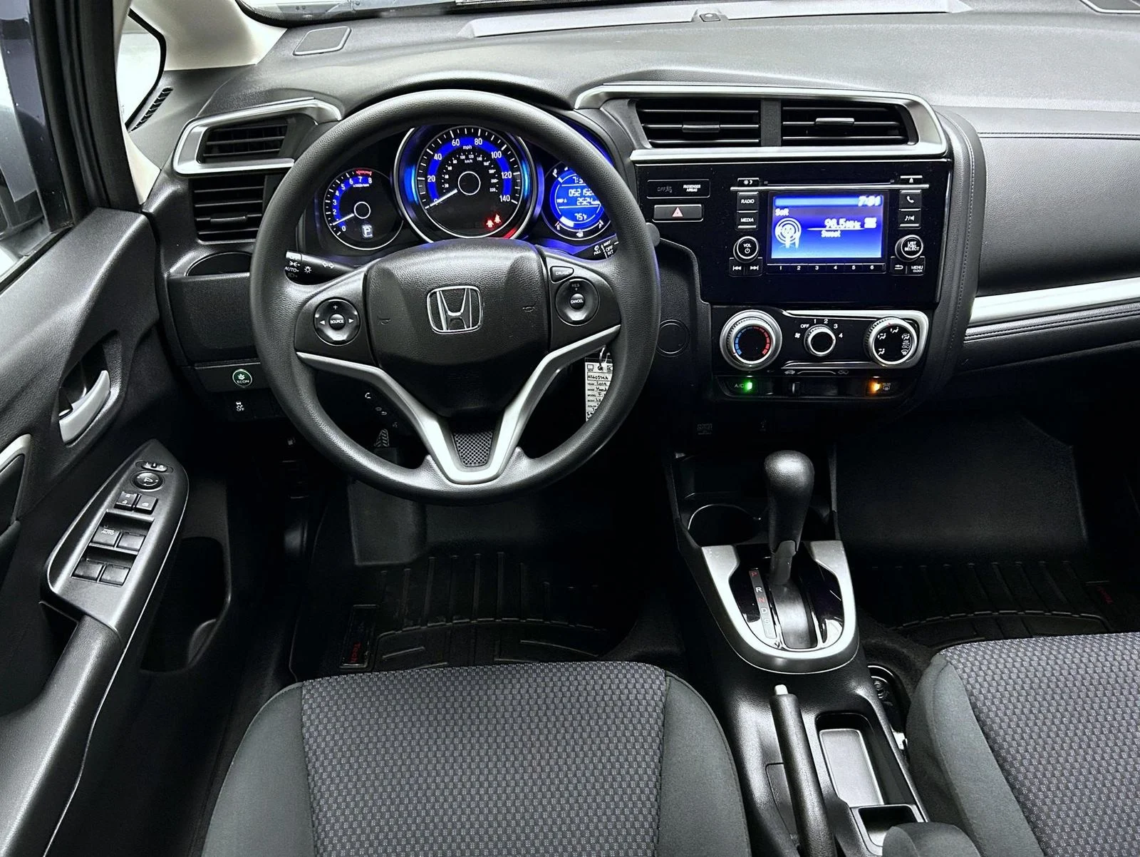 Used 2019 Silver Honda LX image 14