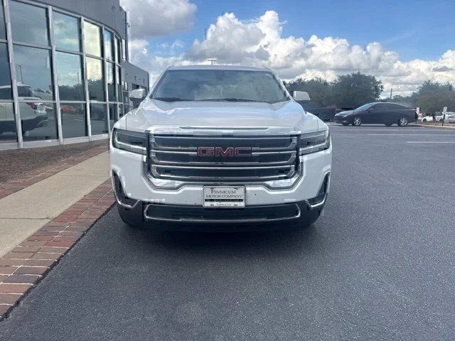 Used 2023 White GMC SLE image 3
