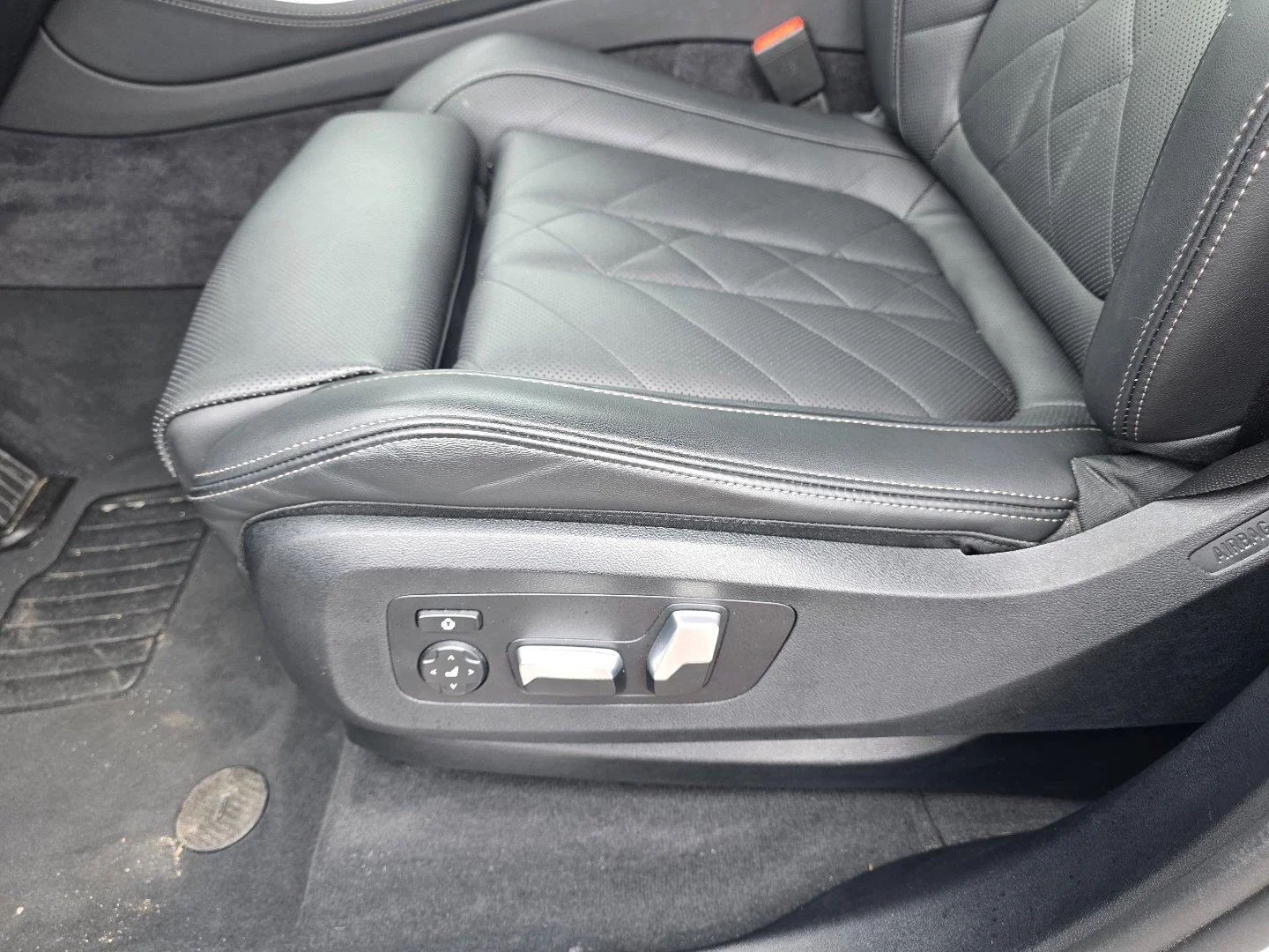 Used 2026  BMW sDrive40i image 23