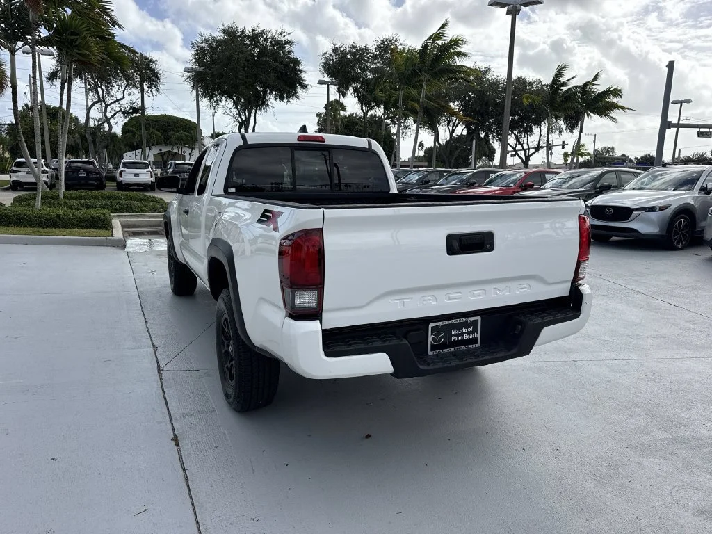 Used 2020 Super White Toyota SR image 13