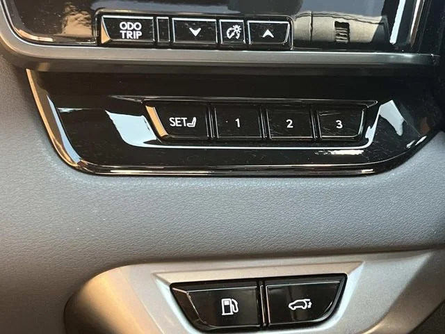 Used 2023 White Lexus 350 Premium Plus image 34