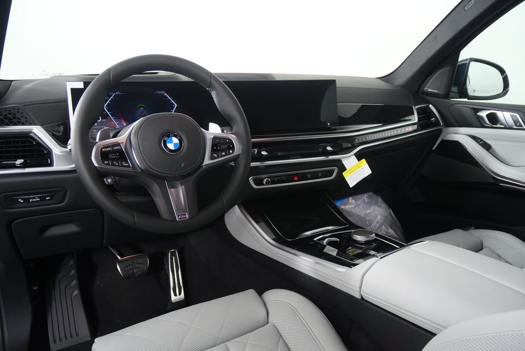 Used 2026 Dravit Grey Metallic BMW sDrive40i image 18