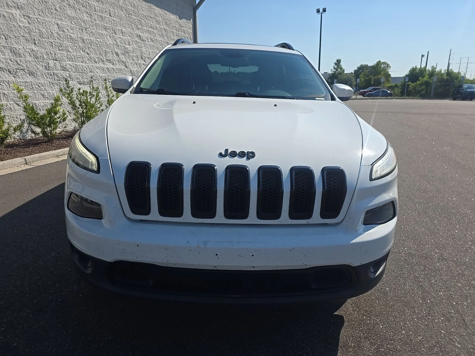 Used 2016 Bright White Clearcoat Jeep Limited image 2