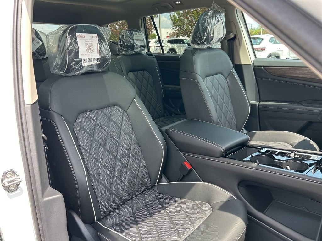 New 2026 White Volkswagen 2.0T SEL Premium R-Line image 46