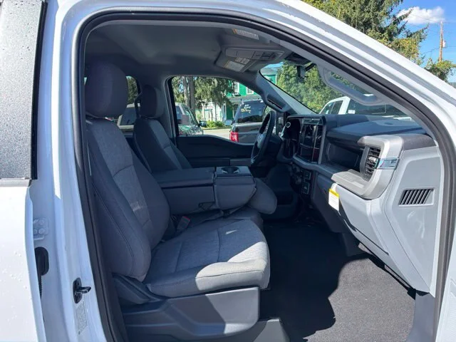 New 2027 Oxford White Ford F-350® XL image 92