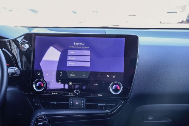 2026 Lexus NX 450h+ Luxury - Photo 17