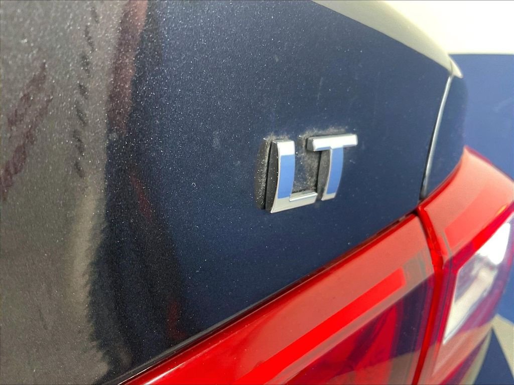 Used 2023 Gray Chevrolet LT image 28