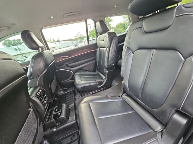 Used 2021 Silver Jeep Limited image 28