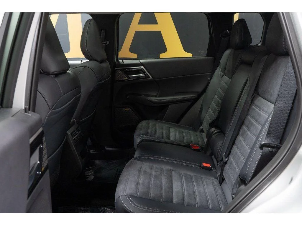 2026 Mitsubishi Outlander SE - Photo 22