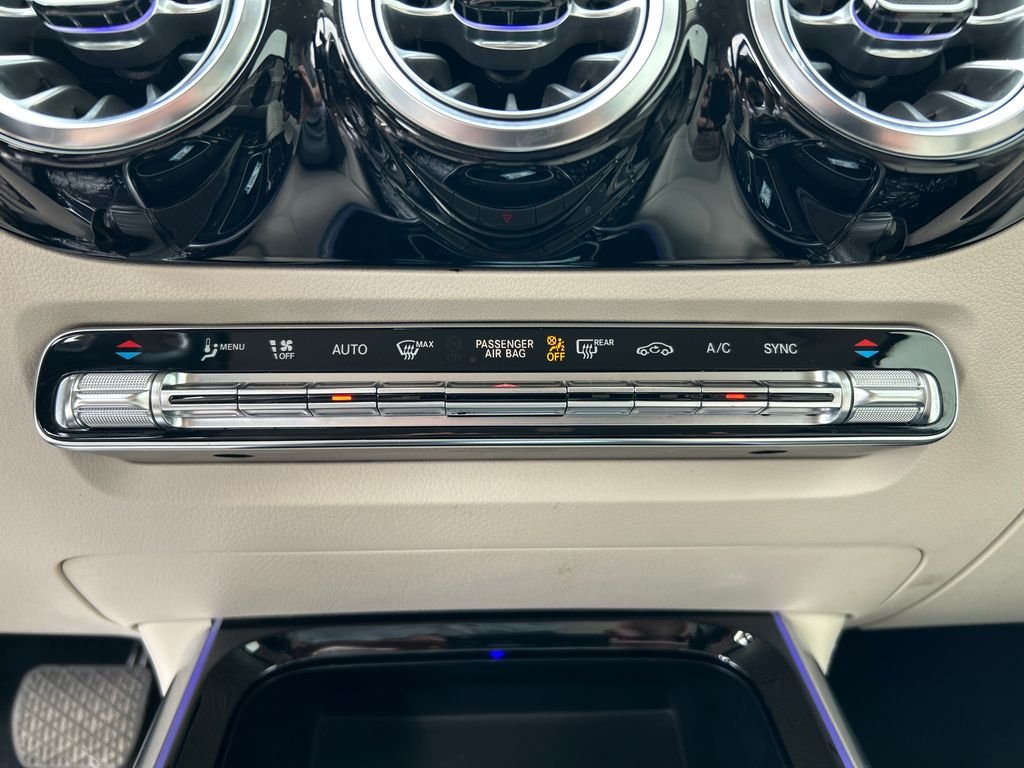 Used 2023 Black Mercedes-Benz GLA 250 image 21