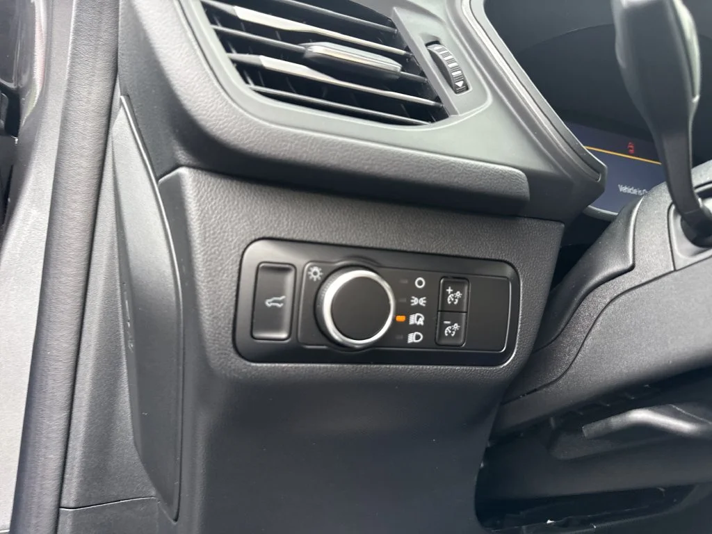 Used 2023 Gray Ford Active image 25