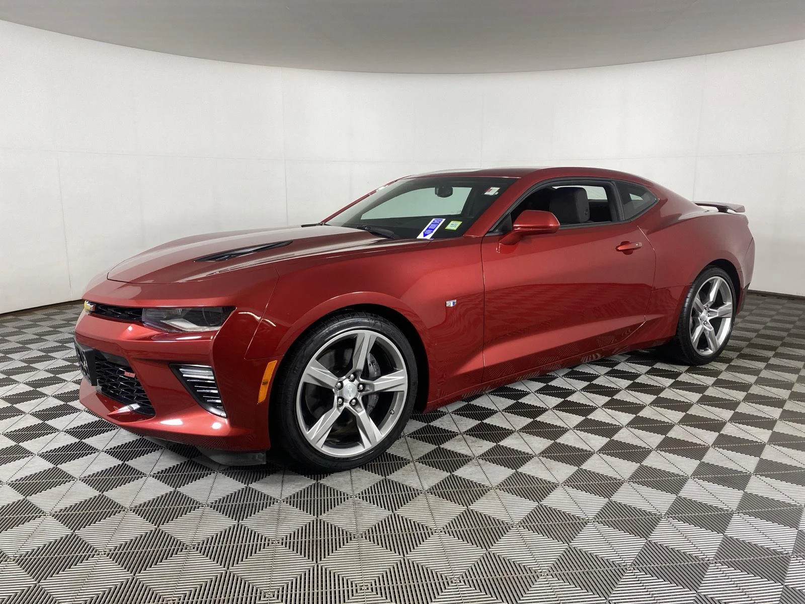 Used 2018 GARNET RED TINTCOAT Chevrolet 1SS image 3