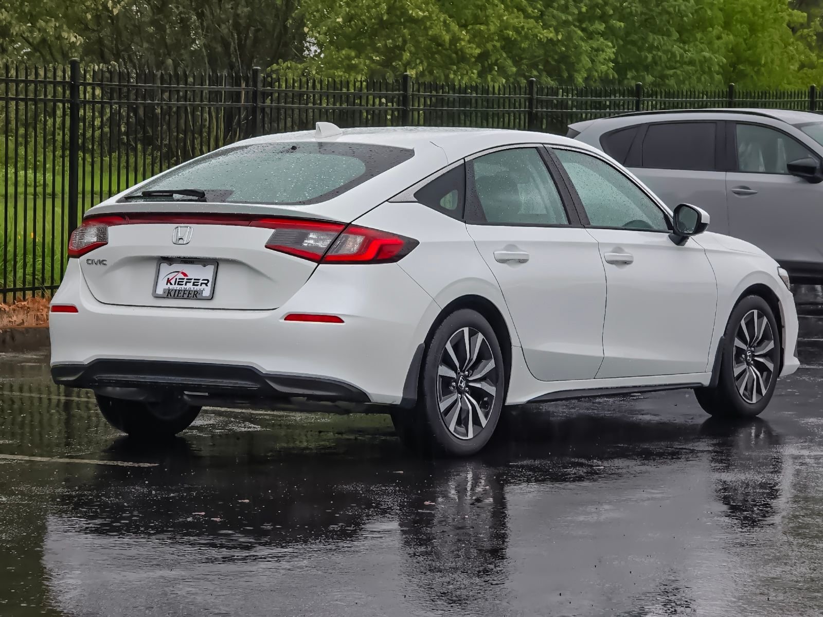 Used 2024 White Honda EX-L image 4