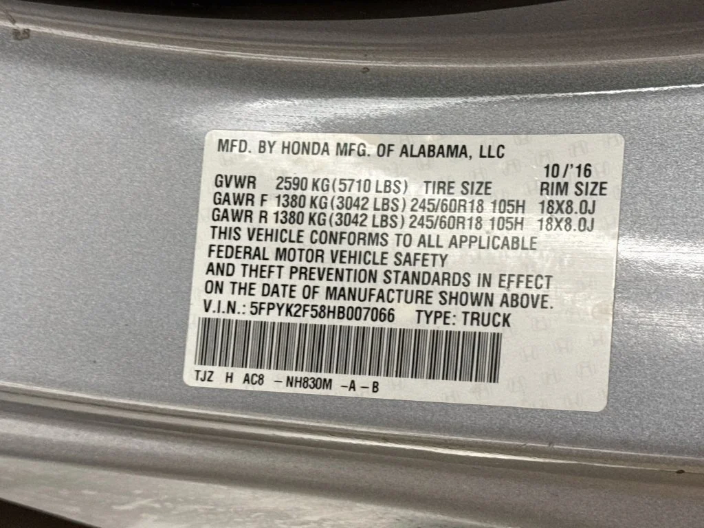 Used 2017 Modern Steel Metallic Honda RTL image 39