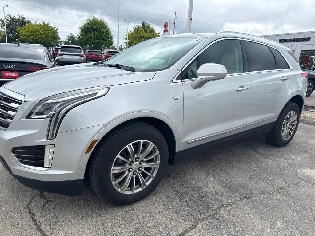 Used 2017 Radiant Silver Metallic Cadillac Luxury image 8