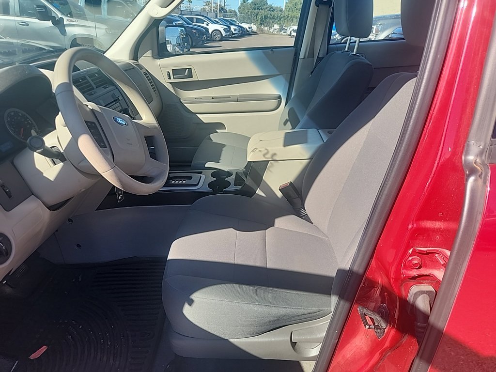 Used 2010 Red Ford XLS image 18