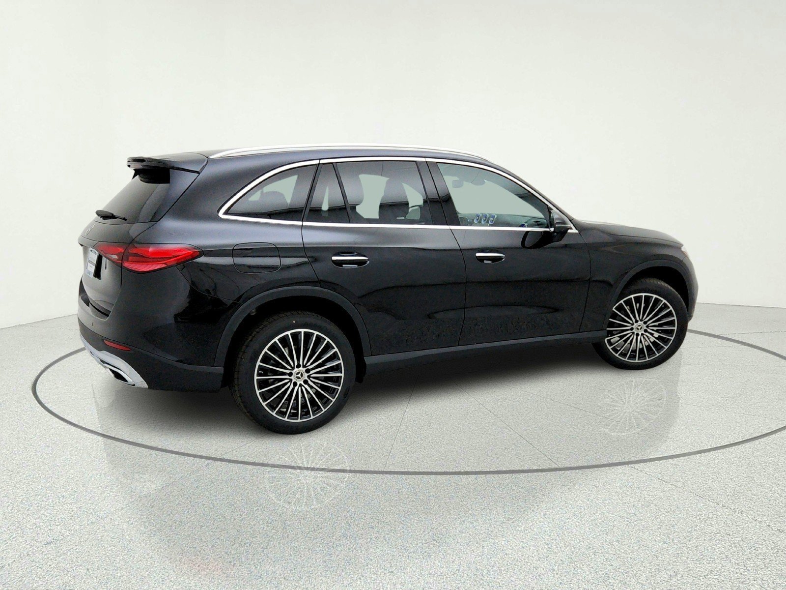New 2026 Obsidian Black Metallic Mercedes-Benz GLC 300 SUV image 23