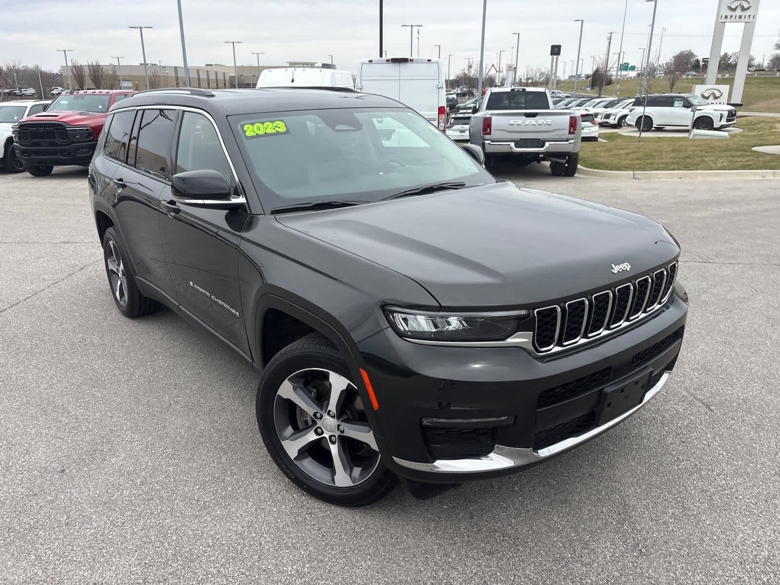 Used 2023 Jeep Grand Cherokee L Limited with VIN 1C4RJKBG5P8799117 for sale in Kansas City